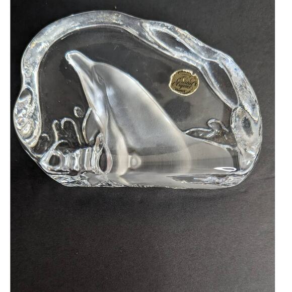 Crystal d Arques etched 3D dolphin crystal glass Paperweight Made in France - Picture 3 of 7